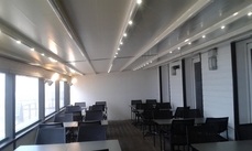Pergolas : restaurant fermée éclairée