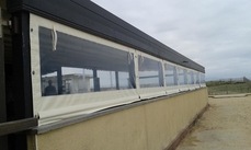 Toile PVC restaurant en front de mer vue extérieure