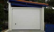 Portes de garages sectionnelles : blanc fin
